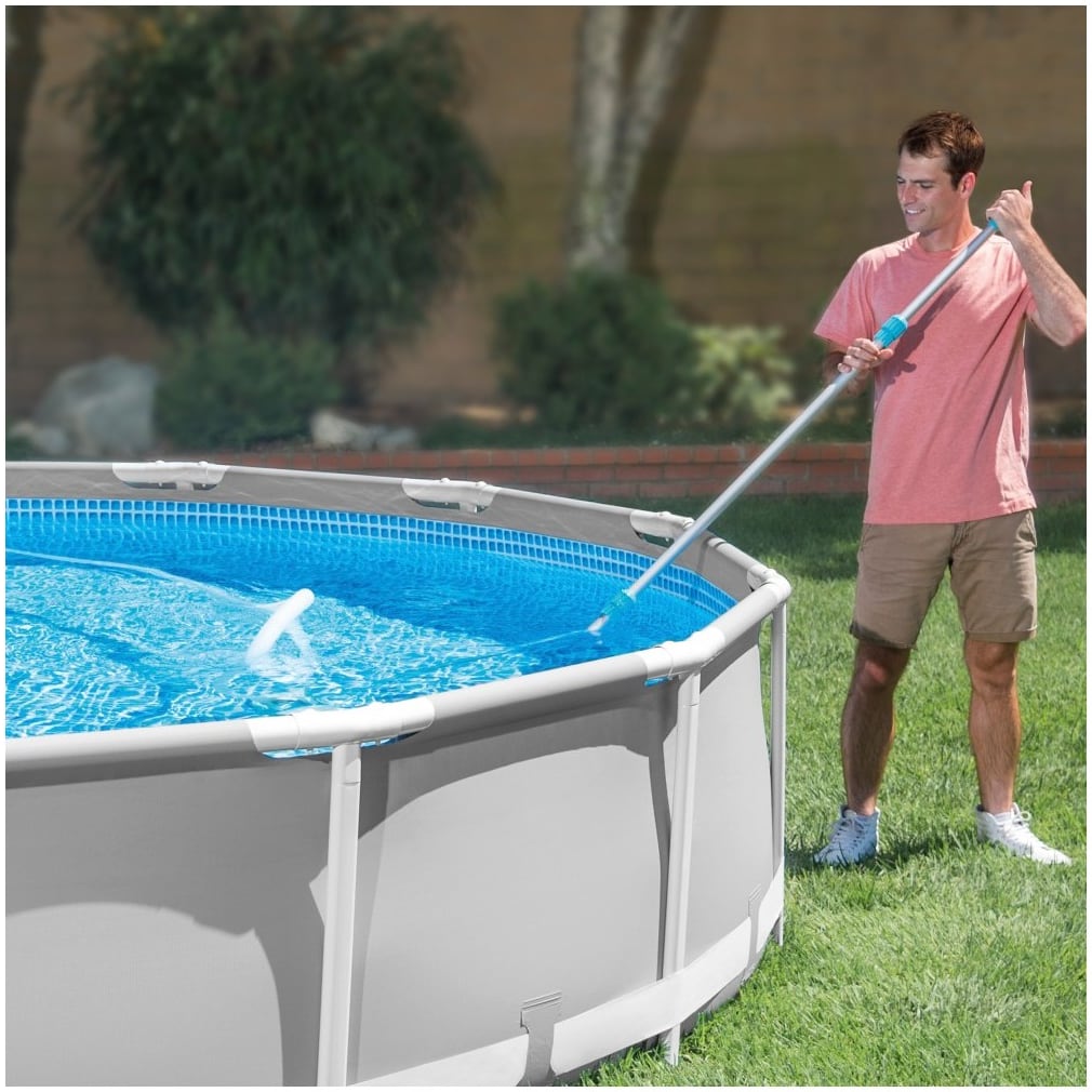 Kit de Limpieza Deluxe INTEX para Piscinas y Spas con Recoge Hojas, Cepillo y Cabeza