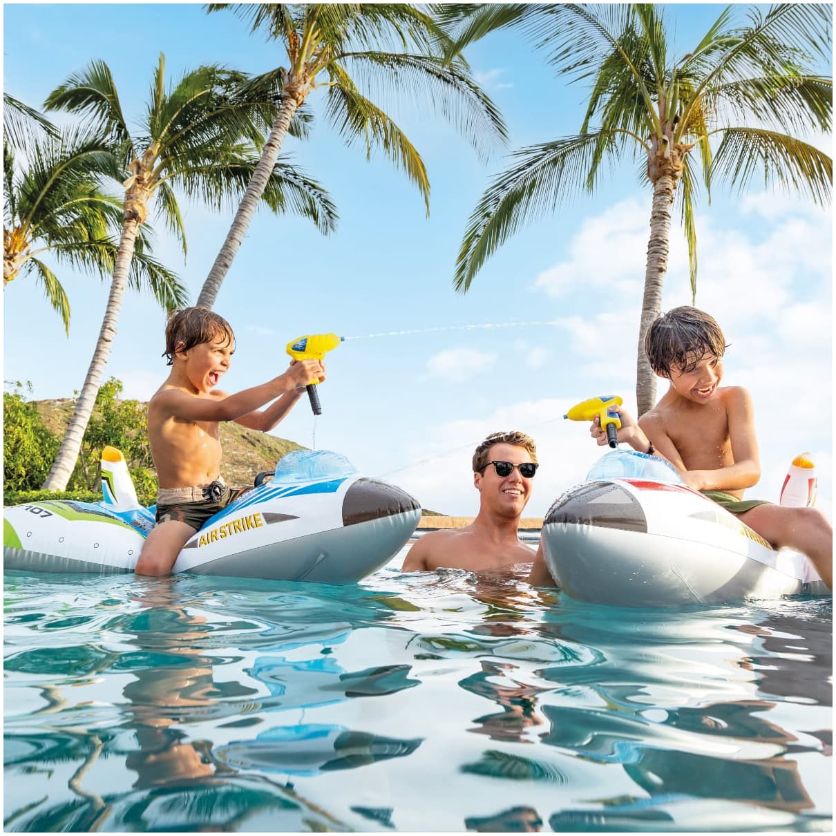 Flotador Inflable Avión con Pistola Lanza Agua INTEX 117x117 cm