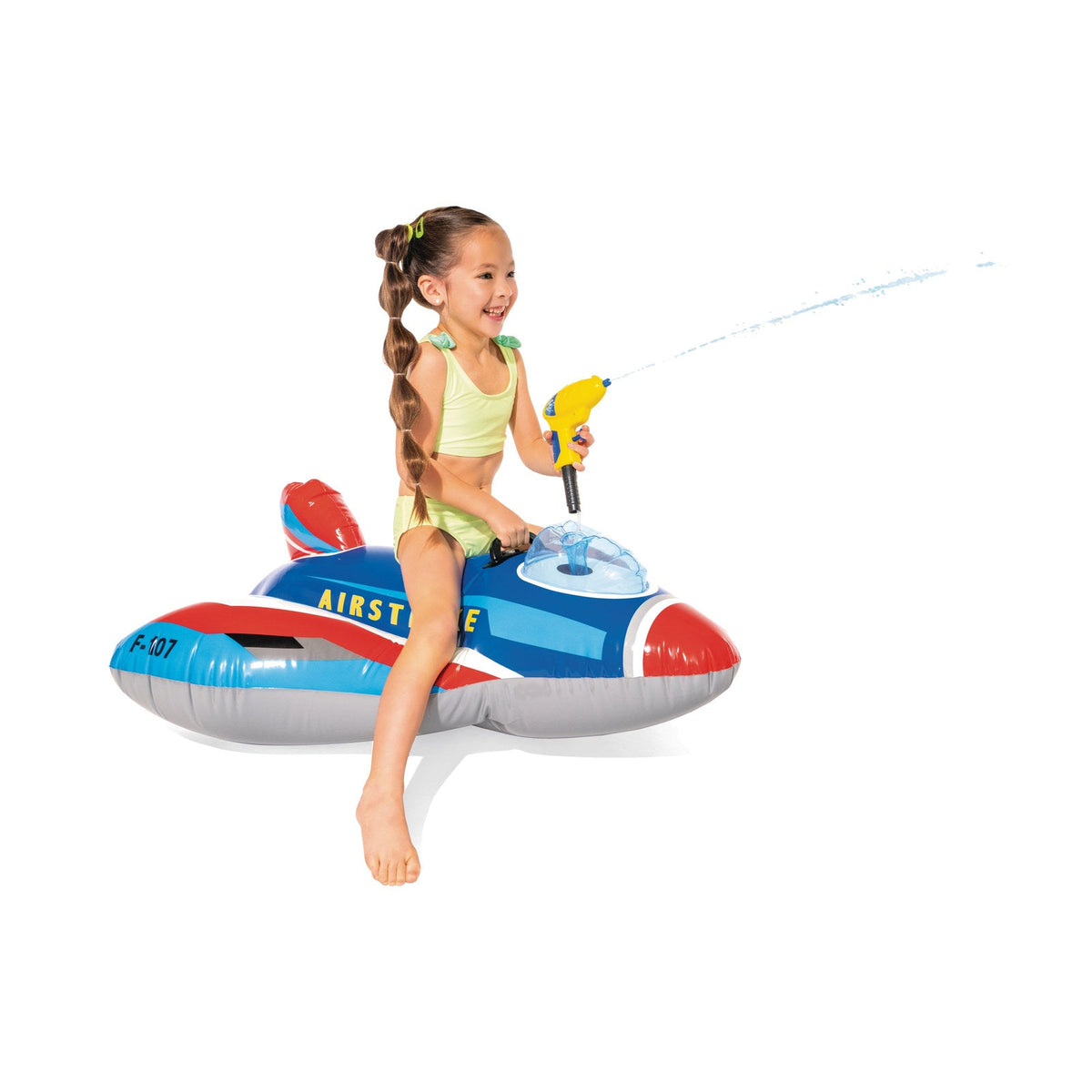 Flotador Montable INTEX Jet Fighter con Pistola de Agua 104 x 117 cm - en uso 5