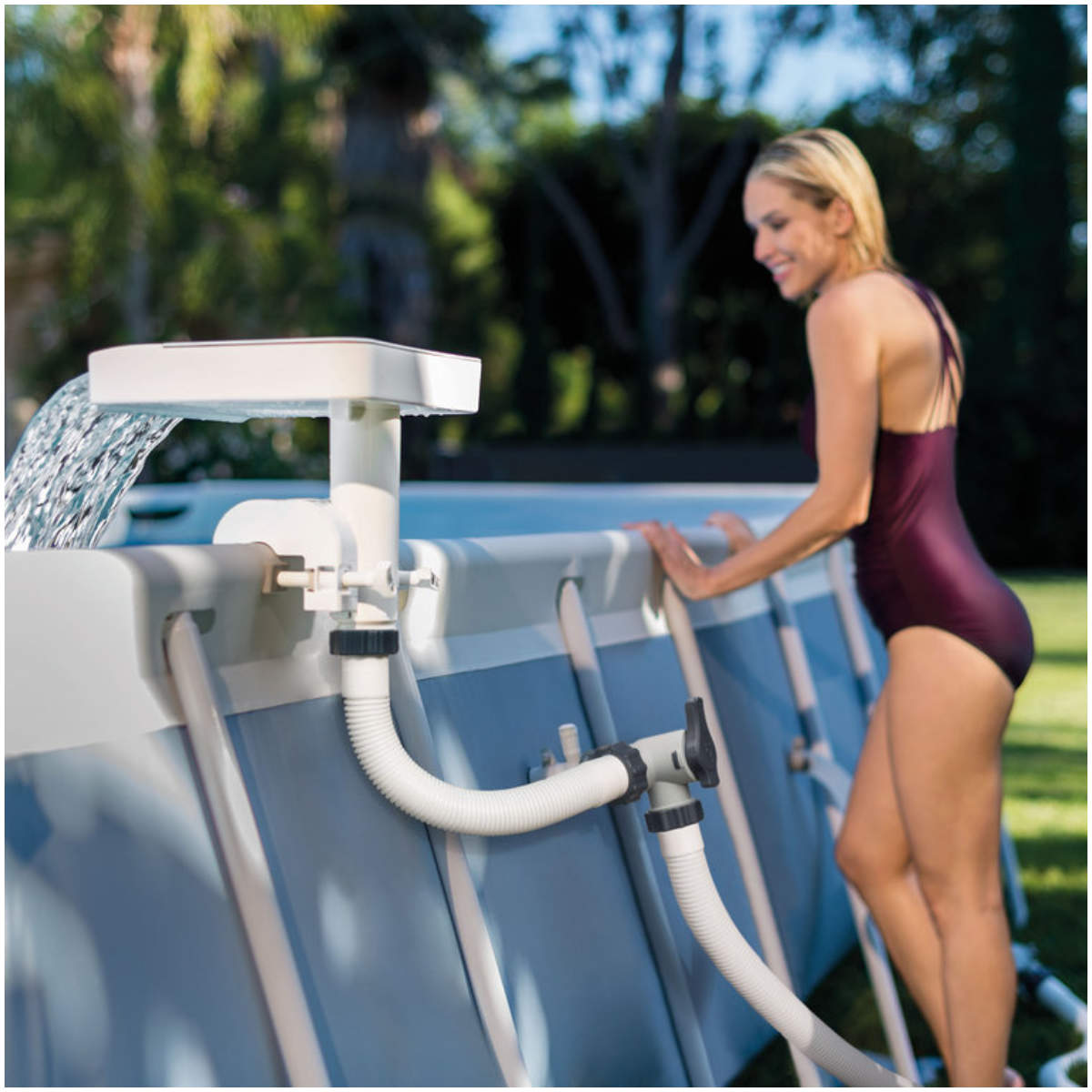 Cascada Led Multi-color para Piscina Estructural INTEX