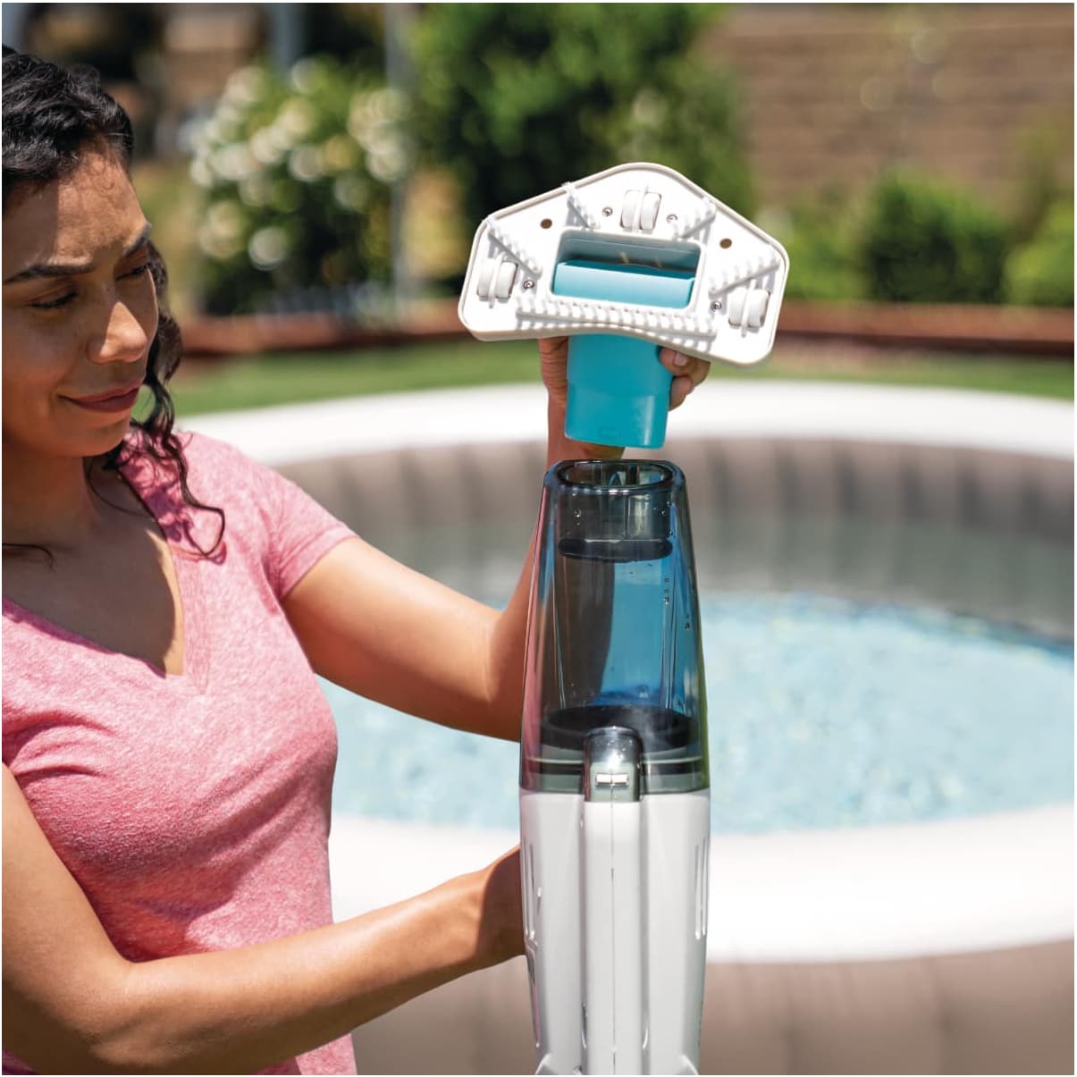 Aspirador Manual Recargable para Piscina o Spa INTEX ZR100