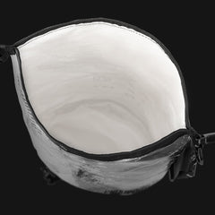 Interior del bolso estanco Aztron Dry Bag 15 litros abierto