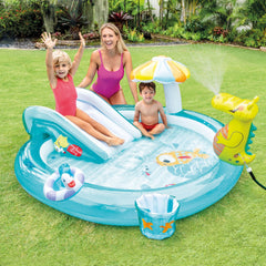 Centro de Juegos Inflable INTEX Gator con Tobogán y Pulverizador 201 x 170 x 84 cm - en uso 3